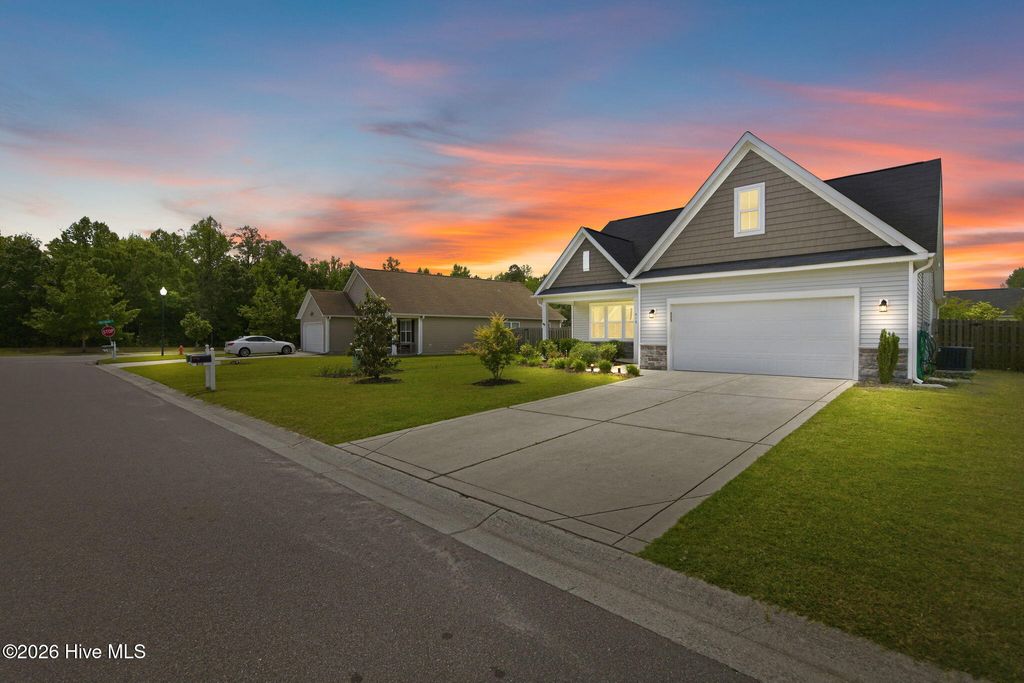 Photo of 918 Rolling Pines Loop Road NE, Leland, NC 28451 (MLS # 100574527)