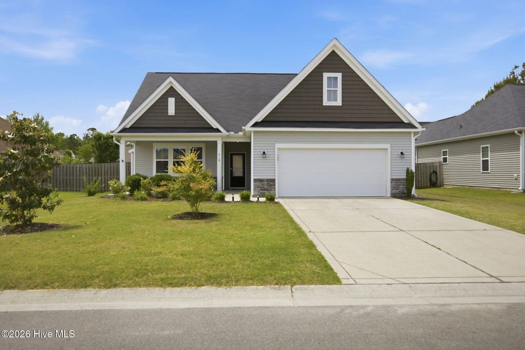 Photo of 918 Rolling Pines Loop Road NE, Leland, NC 28451 (MLS # 100574527)