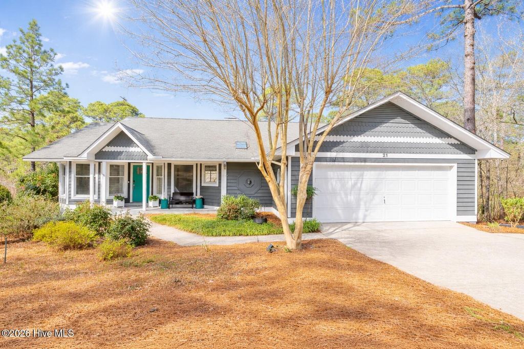Photo of 21 La Quinta Loop, Pinehurst, NC 28374 (MLS # 100558430)