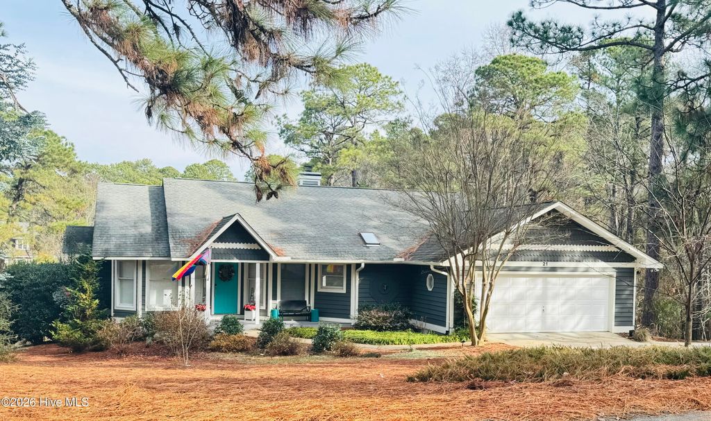 Photo of 21 La Quinta Loop, Pinehurst, NC 28374 (MLS # 100558430)