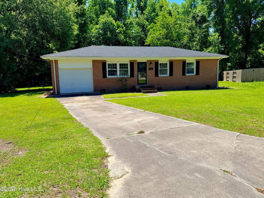 Photo of 308 Sheffield Road, Jacksonville, NC 28546 (MLS # 100574898)
