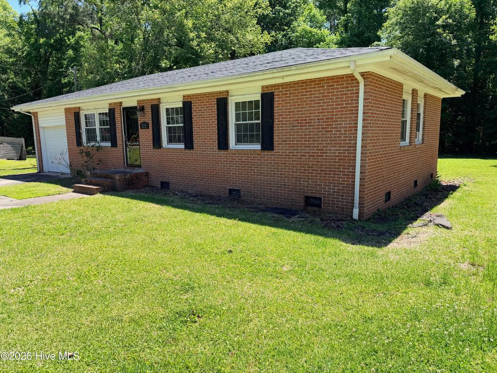 Photo of 308 Sheffield Road, Jacksonville, NC 28546 (MLS # 100574898)