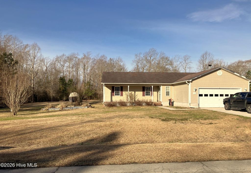 Photo of 102 Poplar Ridge Road, Jacksonville, NC 28546 (MLS # 100555238)