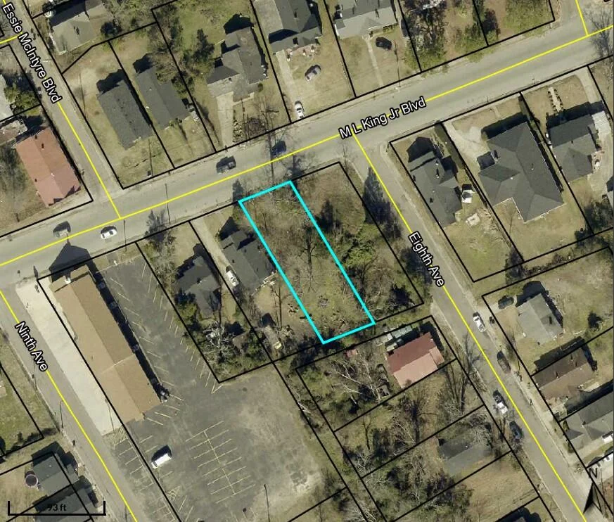 2032 M L King Jr Boulevard