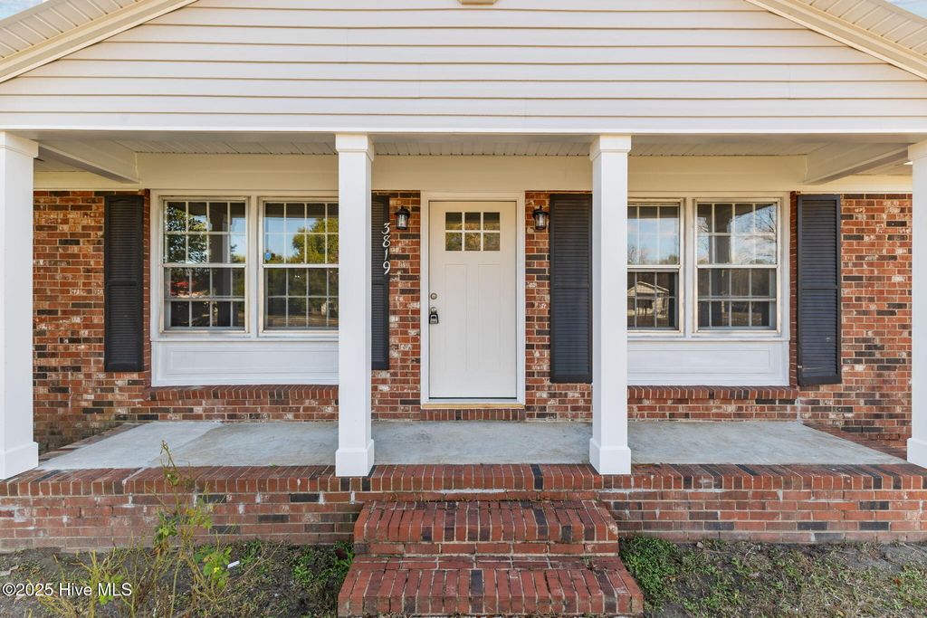 Photo of 3819 Cumberland Road, Fayetteville, NC 28306 (MLS # 100544599)