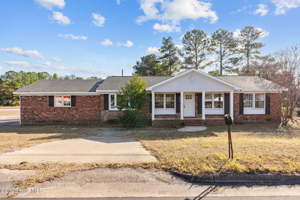 Photo of 3819 Cumberland Road, Fayetteville, NC 28306 (MLS # 100544599)