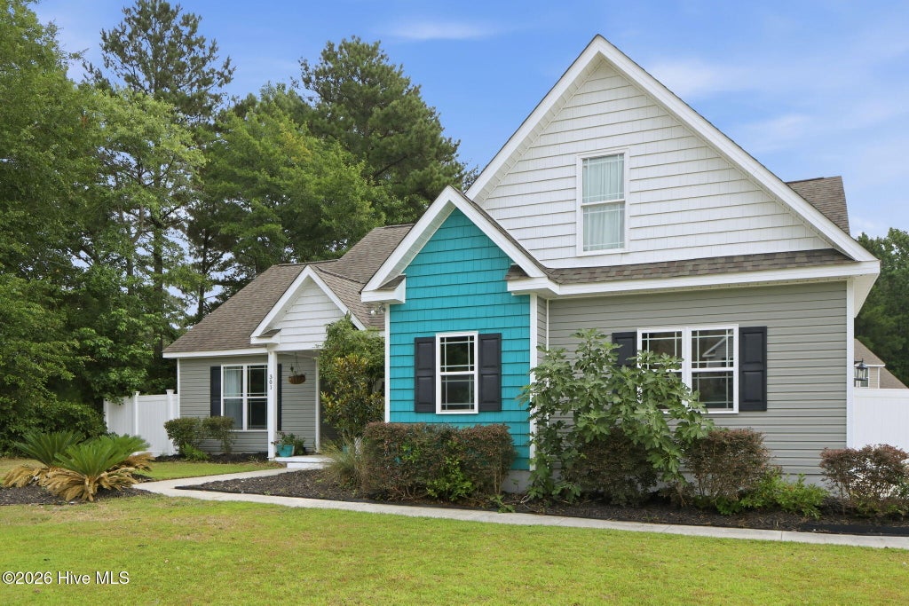 Photo of 301 Big Pine Court, Hubert, NC 28539 (MLS # 100582555)