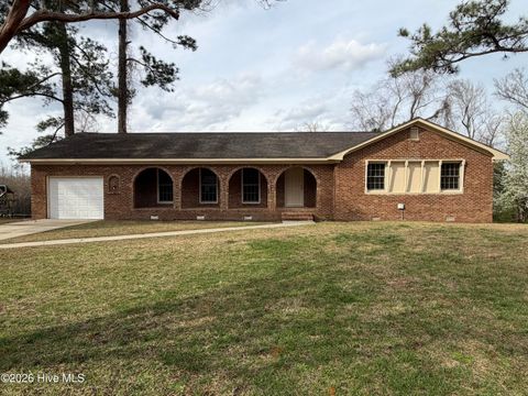 Homes For Sale - 2912 Hodges Road<br/> Lenoir County, Kinston, NC 28504