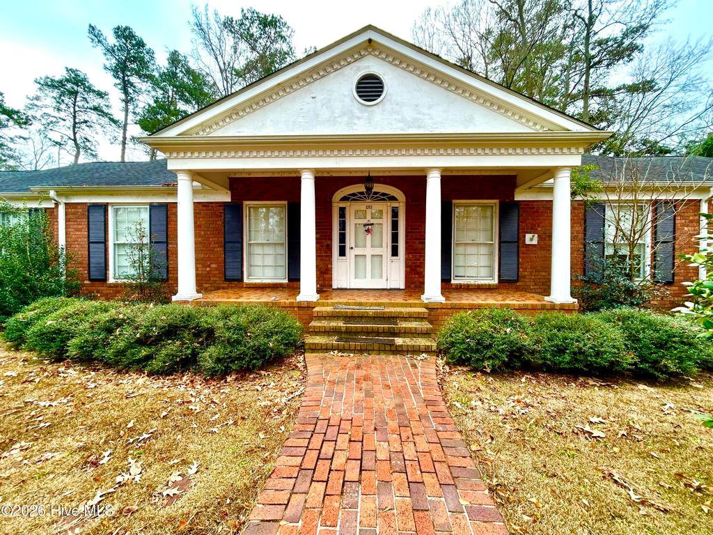 Photo of 1203 Dogwood Lane, Laurinburg, NC 28352 (MLS # 100547736)