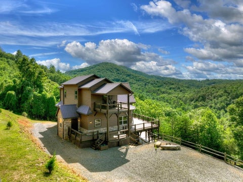 Homes For Sale - 45 Flat Top Trail<br/> Murphy, NC 28906