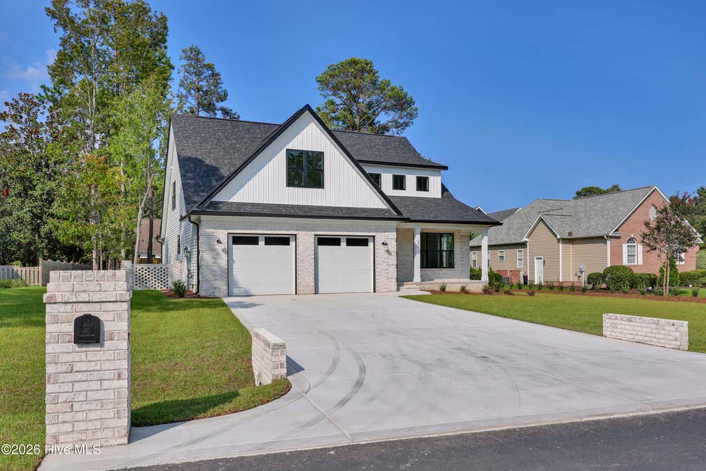 Photo of 303 Starboard Cove, Sneads Ferry, NC 28460 (MLS # 100595723)