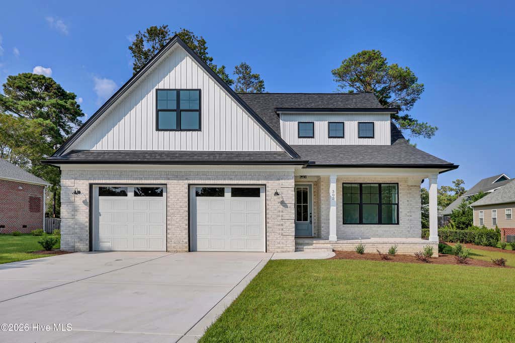 Photo of 303 Starboard Cove, Sneads Ferry, NC 28460 (MLS # 100595723)