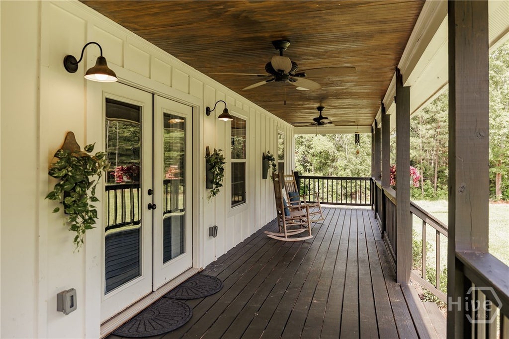 Photo of 930 James Holcomb Road, Hull, GA 30646 (MLS # CL365740)