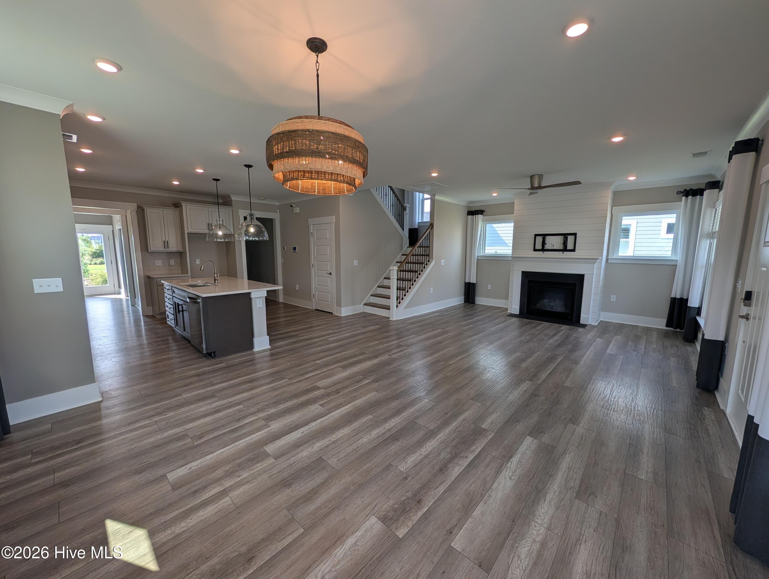962 Trisail Terrace