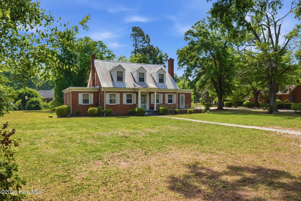 Photo of 609 S Main Street, Red Springs, NC 28377 (MLS # 100572010)