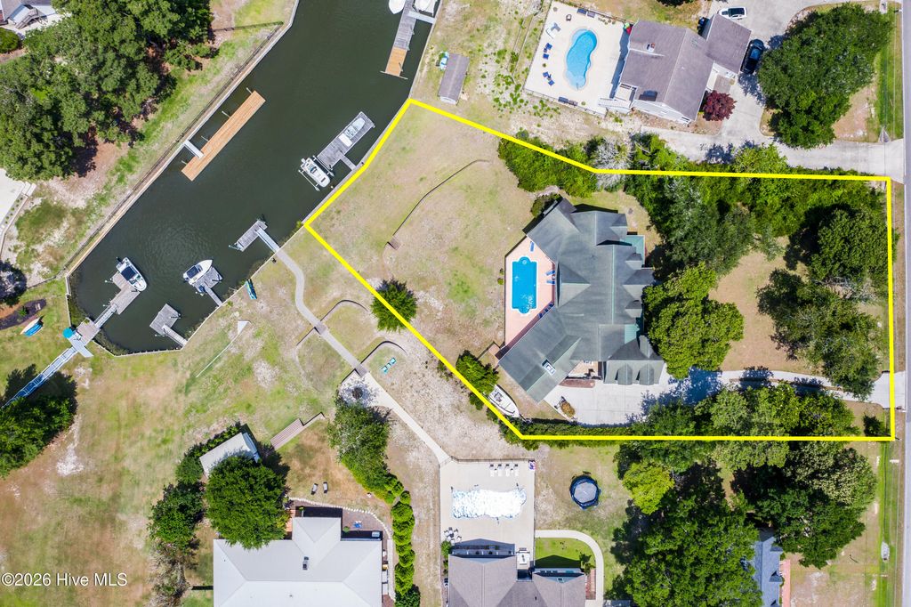 Photo of 184 Olde Point Road, Hampstead, NC 28443 (MLS # 100583182)