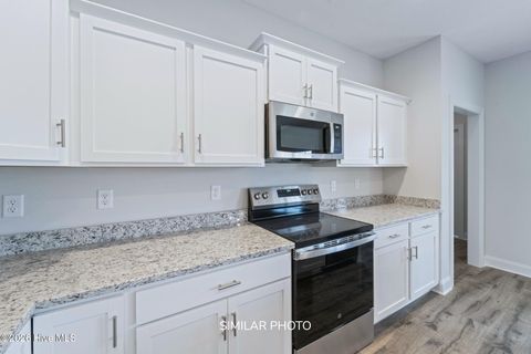 Tiny photo for 500 Huggins Way, Jacksonville, NC 28546 (MLS # 100563088)