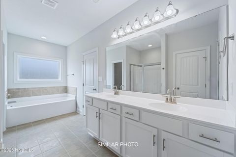 Tiny photo for 500 Huggins Way, Jacksonville, NC 28546 (MLS # 100563088)