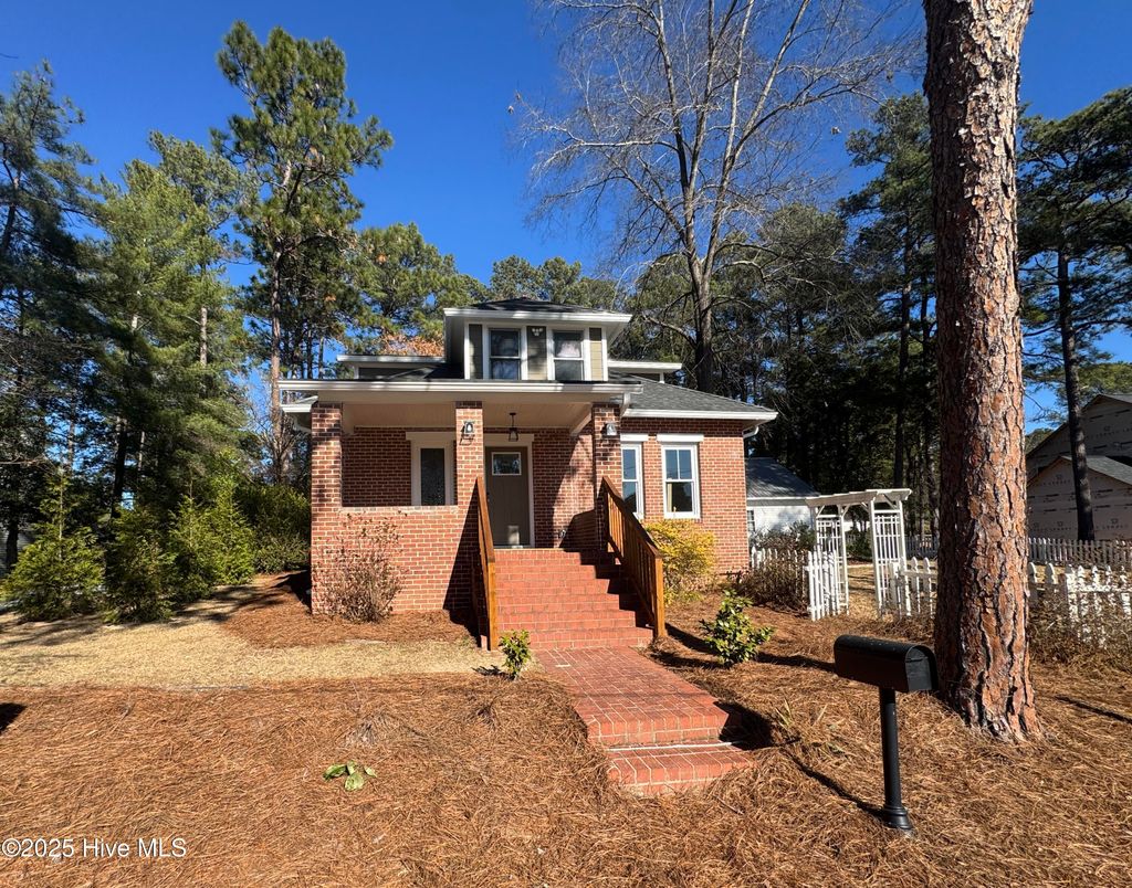 Photo of 132 Tower Street, Southern Pines, NC 28387 (MLS # 100545485)