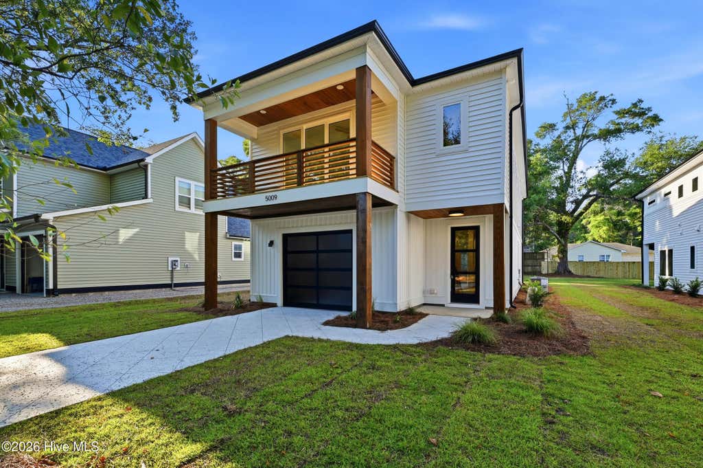 Photo of 5009 Peachtree Avenue, Wilmington, NC 28403 (MLS # 100586085)