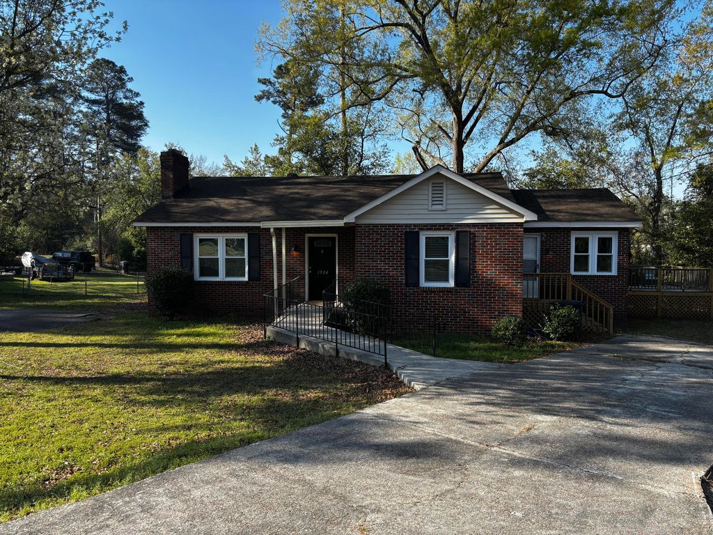 Photo of 1904 Robin Road, North Augusta, SC 29841 (MLS # 553535)