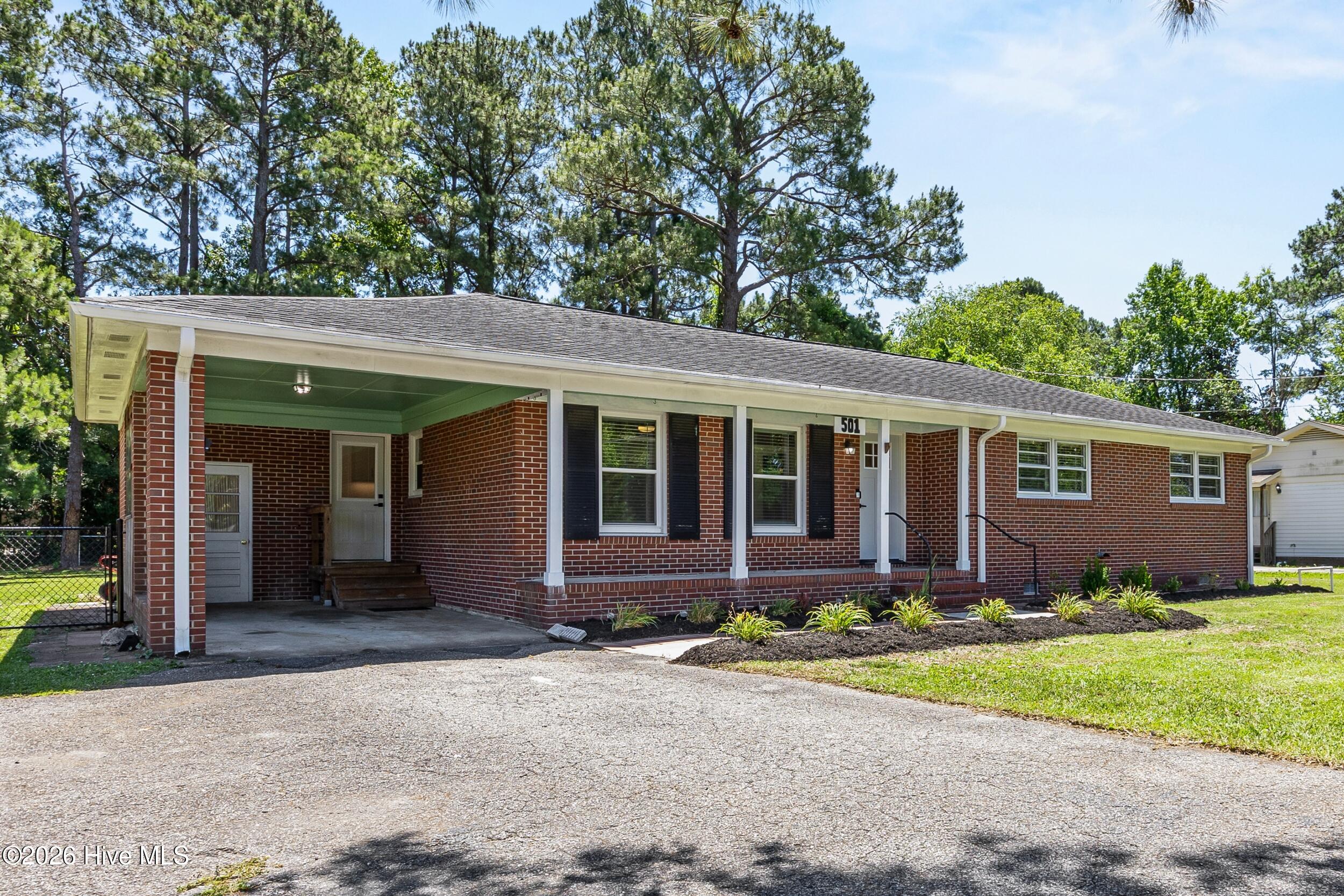 501 Robert E Lee Drive