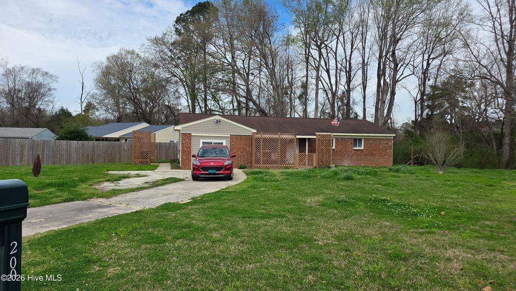 Photo of 200 Dale Drive, Jacksonville, NC 28540 (MLS # 100564007)