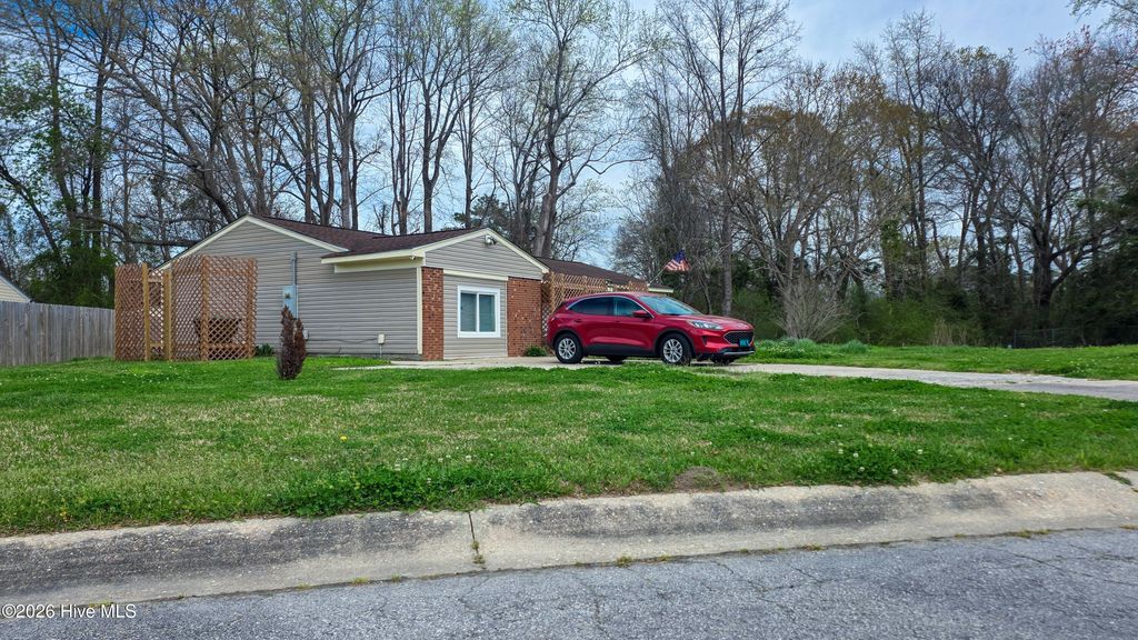 Photo of 200 Dale Drive, Jacksonville, NC 28540 (MLS # 100564007)