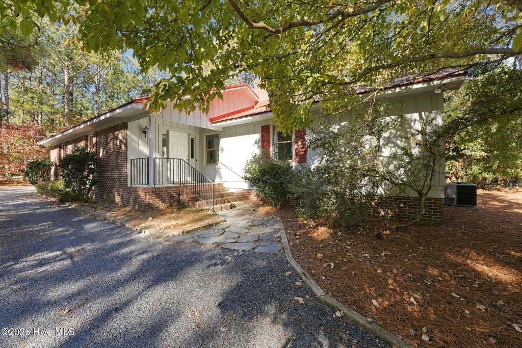 Photo of 101 Swan Run Court, Seven Lakes, NC 27376 (MLS # 100612715)