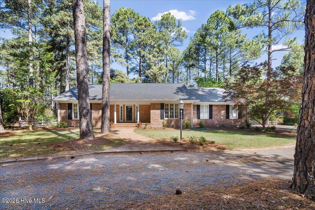 Photo of 30 Birdie Drive, Whispering Pines, NC 28327 (MLS # 100569307)
