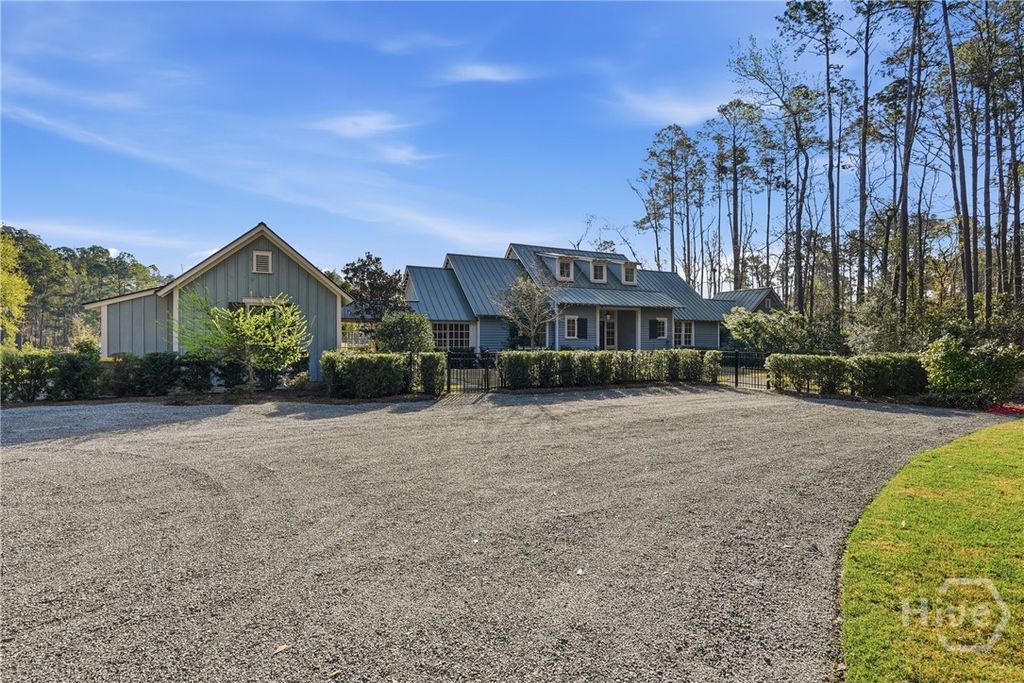 Photo of 165 Belted Kingfisher Lane, Richmond Hill, GA 31324 (MLS # SA351152)