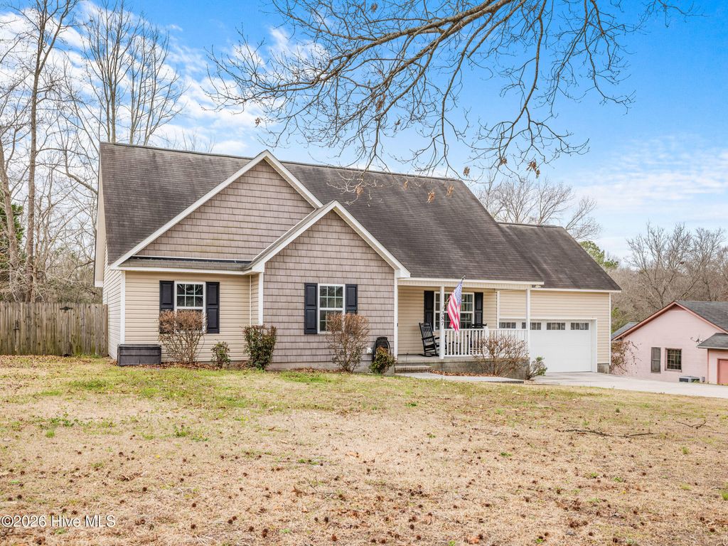 Photo of 387 Bannermans Mill Road, Richlands, NC 28574 (MLS # 100558064)