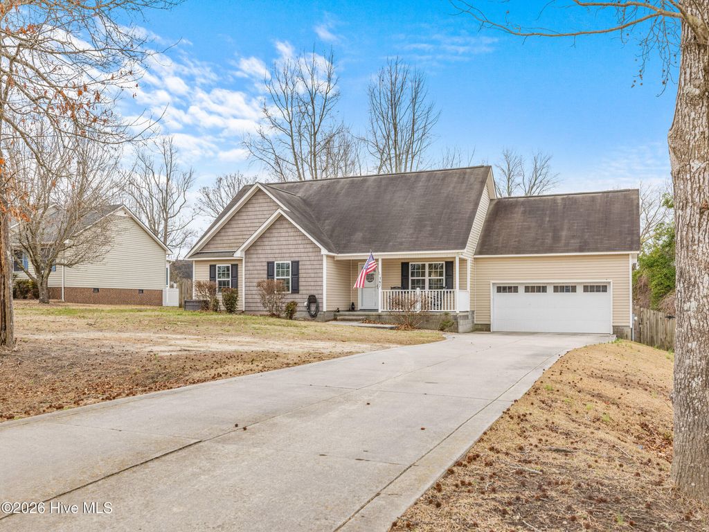 Photo of 387 Bannermans Mill Road, Richlands, NC 28574 (MLS # 100558064)