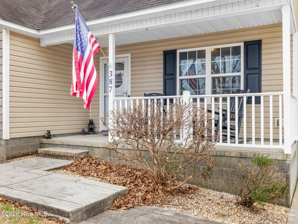 Photo of 387 Bannermans Mill Road, Richlands, NC 28574 (MLS # 100558064)