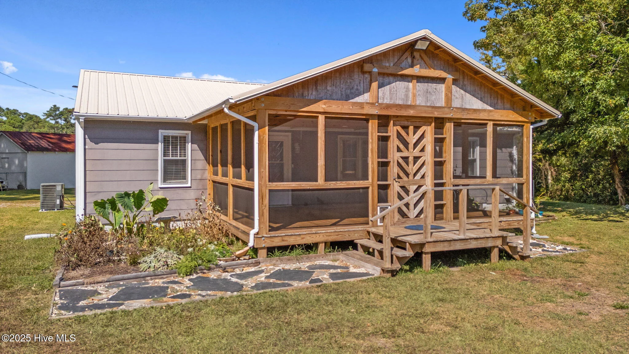 376 Shell Road, Atlantic, NC, 28511