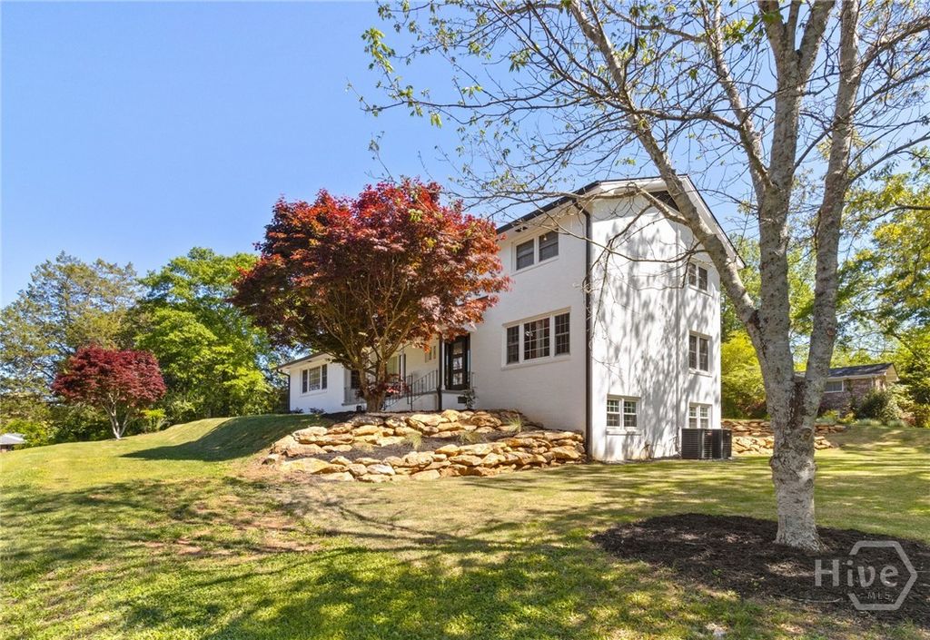 Photo of 400 Somerset Drive, Athens, GA 30606 (MLS # CL353394)