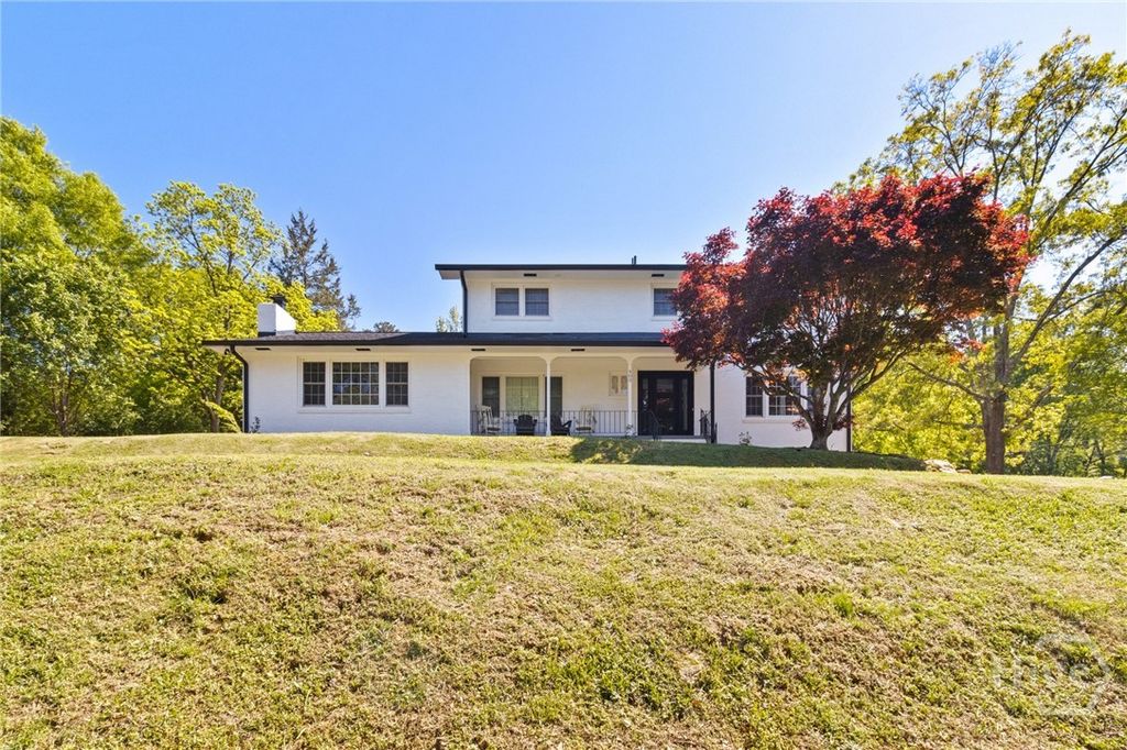 Photo of 400 Somerset Drive, Athens, GA 30606 (MLS # CL353394)