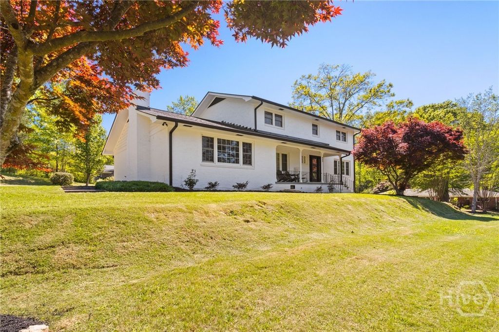 Photo of 400 Somerset Drive, Athens, GA 30606 (MLS # CL353394)