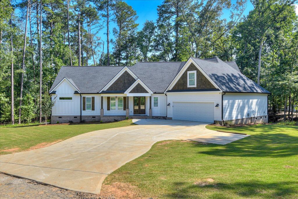 Photo of 1199 Pawnee Drive, Lincolnton, GA 30817 (MLS # 553397)