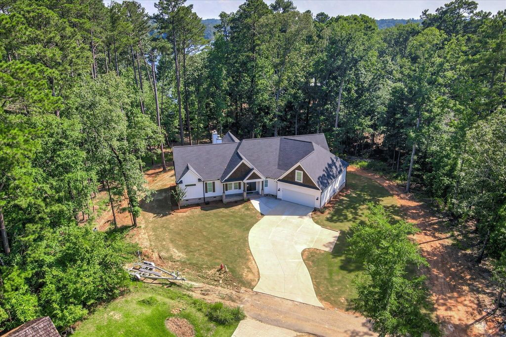 Photo of 1199 Pawnee Drive, Lincolnton, GA 30817 (MLS # 553397)