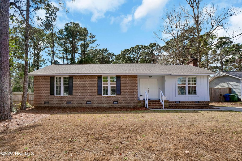 Photo of 5122 Hunters Trail, Wilmington, NC 28405 (MLS # 100529555)