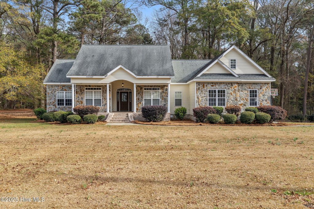 Photo of 6850 N Us Highway 117 Highway N, Fremont, NC 27830 (MLS # 100543803)