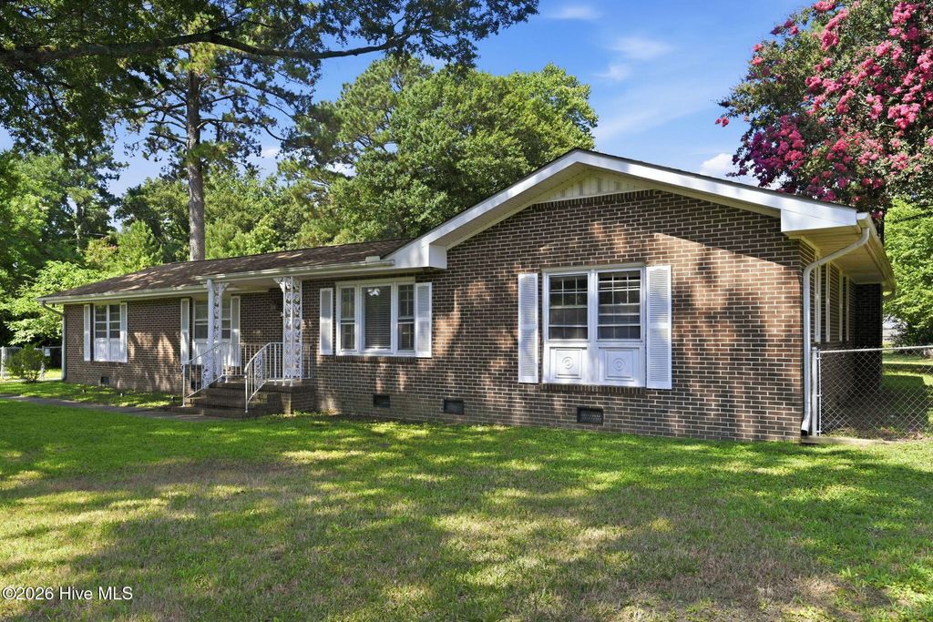 Photo of 4701 Gum Branch Road, Jacksonville, NC 28540 (MLS # 100588150)