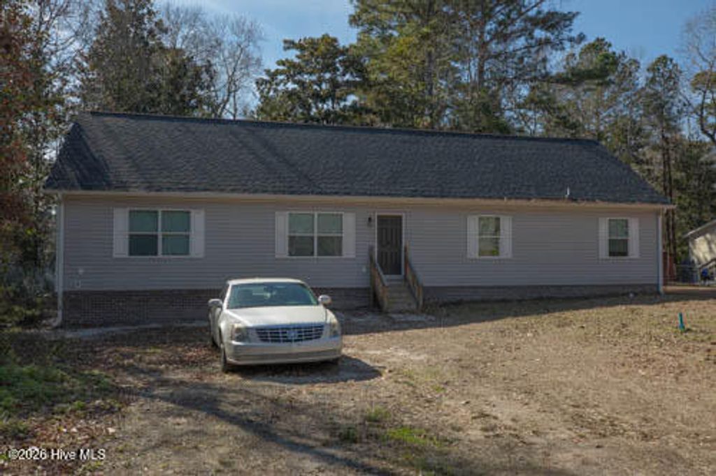 Photo of 800 Wildwood Circle, Hampstead, NC 28443 (MLS # 100552242)
