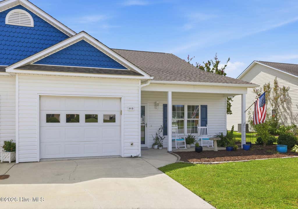 Photo of 115 Palmetto Place Circle, Beaufort, NC 28516 (MLS # 100594940)