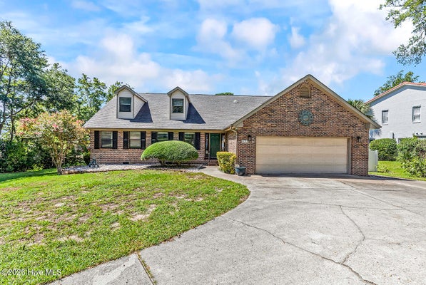 423 LAKE SHORE DR, SUNSET BEACH, NC 28468 - Image c95ca873c10288d1bc21d2a5c7eea095/689229761