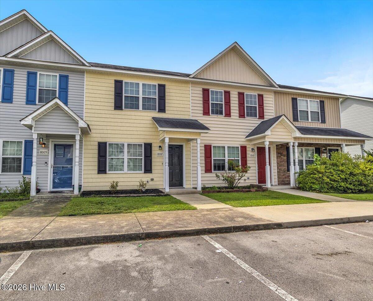 8007 Banister Loop