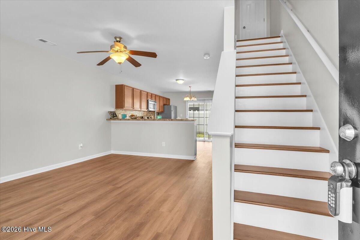 8007 Banister Loop