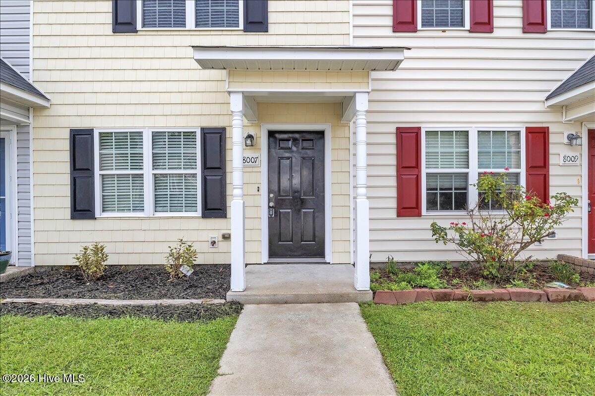 8007 Banister Loop