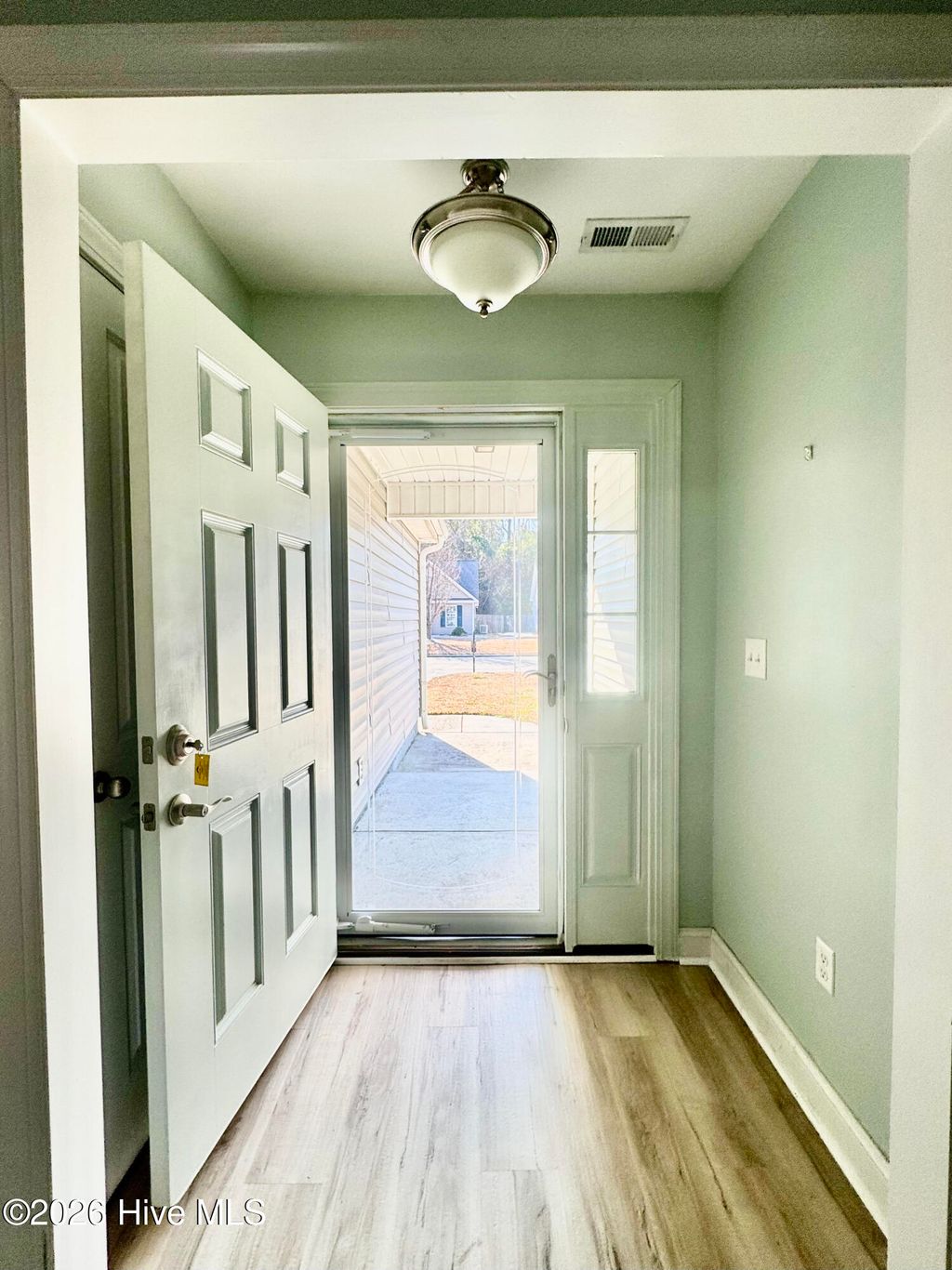 Photo of 109 Lynden Lane, New Bern, NC 28560 (MLS # 100554128)